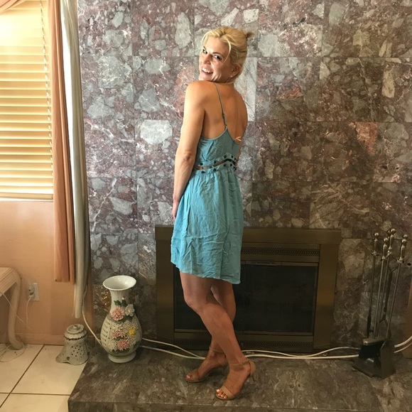 Be u dress 💜sale 💜 - Picture 4 of 8